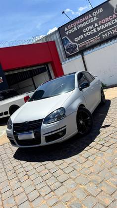 VOLKSWAGEN JETTA 2.5 I 20V 170CV GASOLINA 4P TIPTRONIC VOLKSWAGEN JETTA 2.5 I 20V 170CV GASOLINA 4P TIPTRONIC